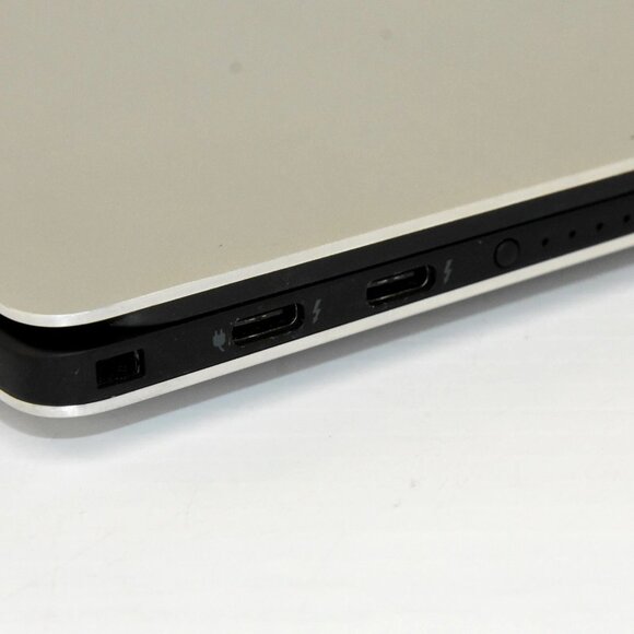 (I-23159) Dell P82G Laptop - Picture 6 of 8